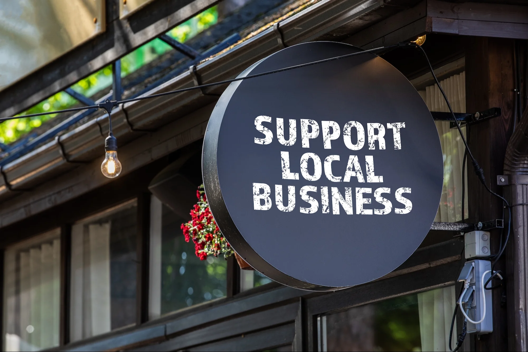 4 Must-Have Tools for Small Businesses That Cost < $100/month